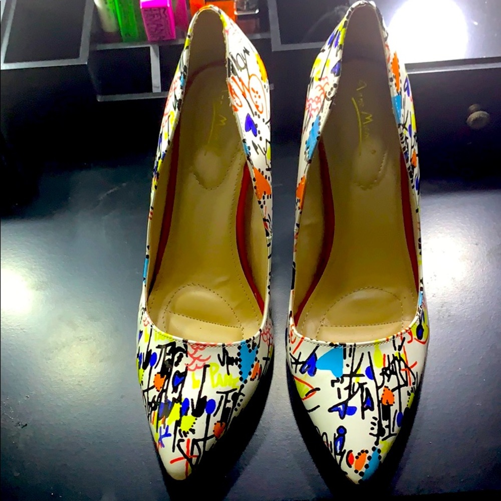 Ann Michelle Doodle Print Heels